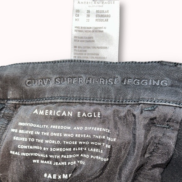 American Eagle Curvy Super Hi-Rise Jegging - Picture 3 of 5